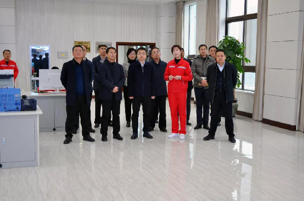 咸阳市委常委,副市长王飞一行来咸阳市天然气总公司调研